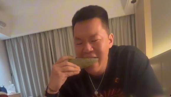 今日吃瓜视频最新,揭秘娱乐圈最新热点事件！
